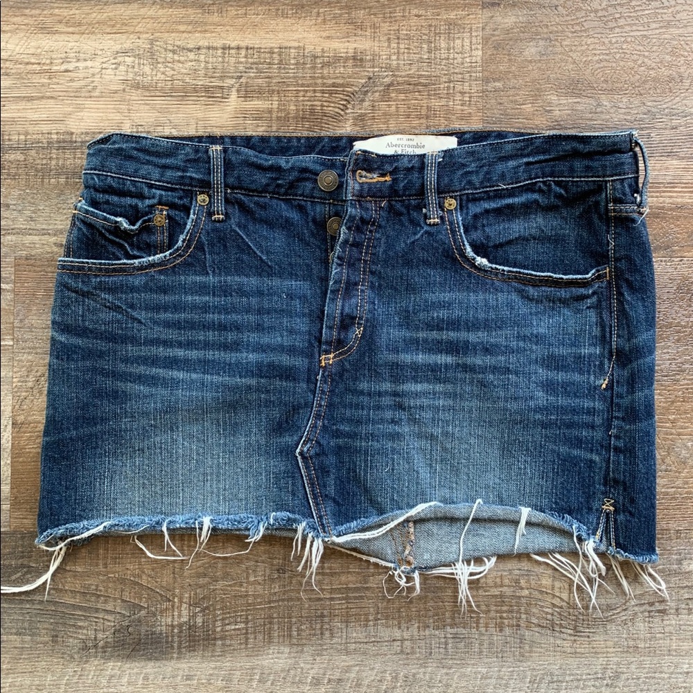 A&F Women denim jean skirt Size 8 Waist 29